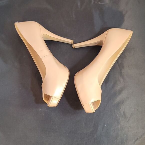 BRAND NEW WOMEN'S NWCAMYA PEEP TOE CLASSIC PUMPS - Picture 6 of 16